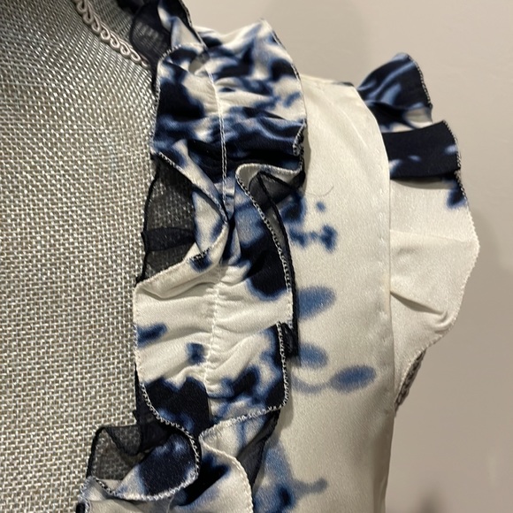 Top - Picture 4 of 11